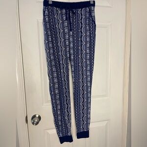 Mudd comfy, stretchy pants/joggers. Size small